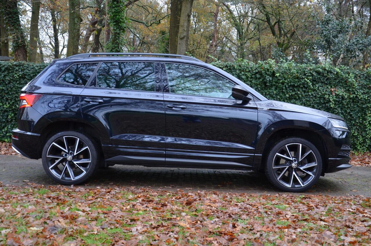 Skoda Karoq 1.5 TSI ACT Sportline Business Automaat/Navi/Audio installatie premium/Led/Pdc/Ecc/Stoelverwarming/Virtual Cockpit/Achteruitrijcamera/Cr-Control adaptief/Extra getint glas