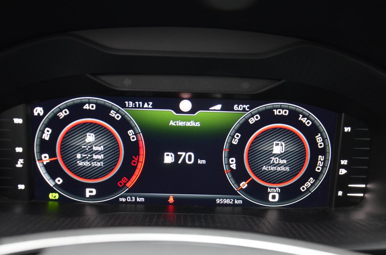 Skoda Karoq 1.5 TSI ACT Sportline Business Automaat/Navi/Audio installatie premium/Led/Pdc/Ecc/Stoelverwarming/Virtual Cockpit/Achteruitrijcamera/Cr-Control adaptief/Extra getint glas