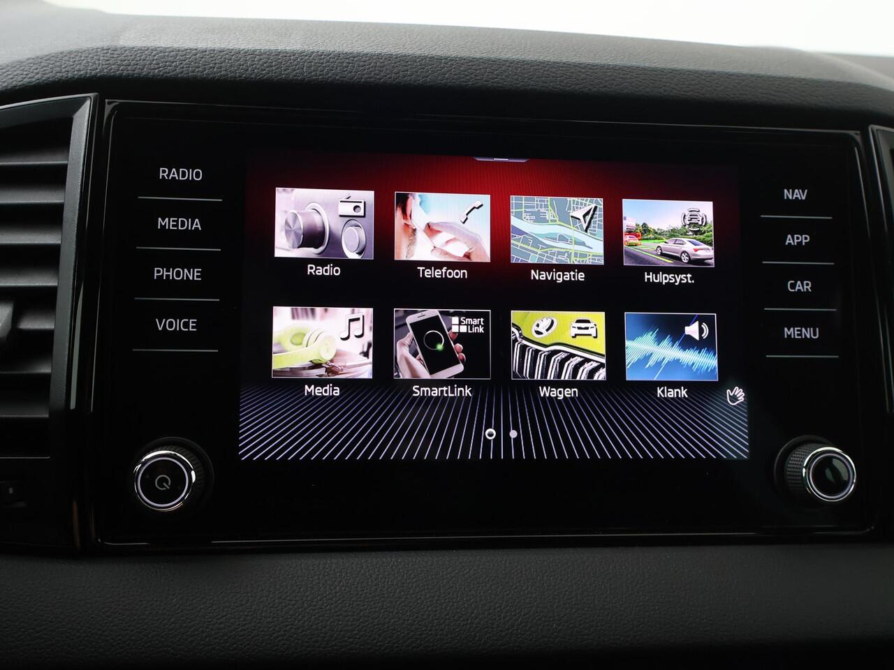 Skoda Karoq 1.5 TSI ACT Sportline Business | 150 PK | Automaat | Trekhaak wegklapbaar | 19"LM velgen | Apple Carplay/Android Auto |