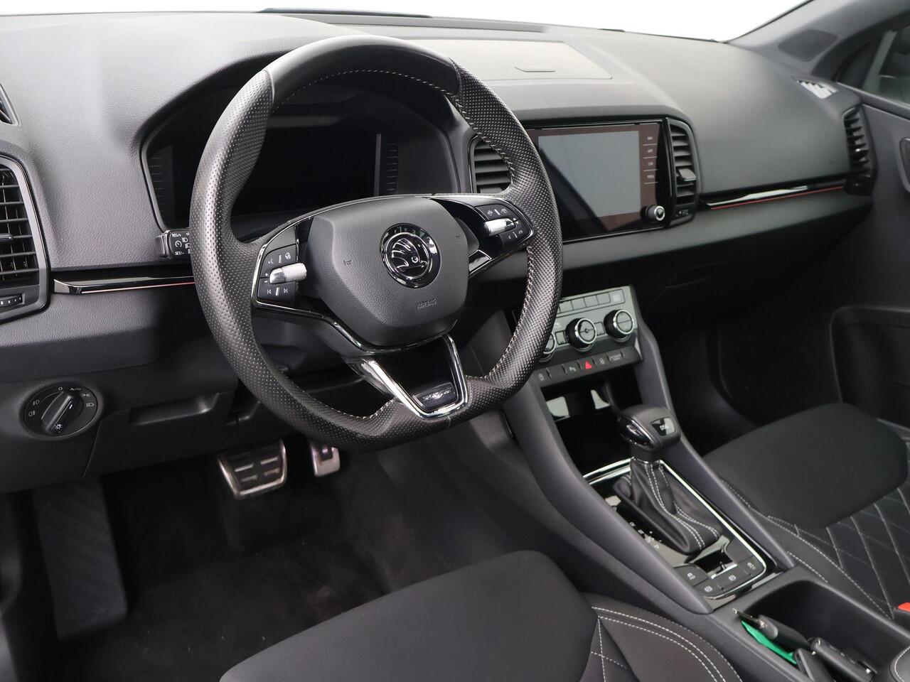 Skoda Karoq 1.5 TSI ACT Sportline Business | 150 PK | Automaat | Trekhaak wegklapbaar | 19"LM velgen | Apple Carplay/Android Auto |