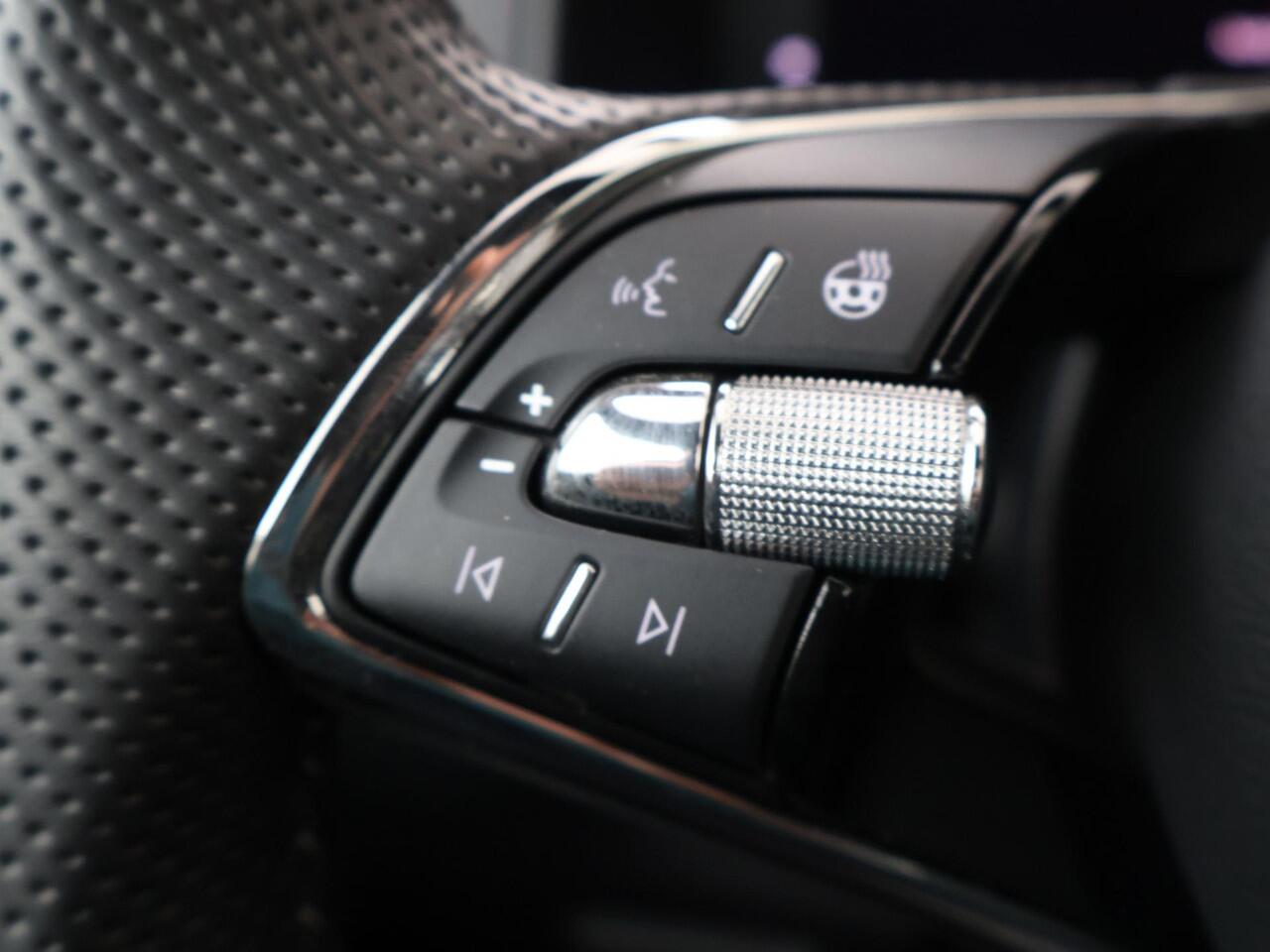 Skoda Karoq 1.5 TSI ACT Sportline Business | 150 PK | Automaat | Trekhaak wegklapbaar | 19"LM velgen | Apple Carplay/Android Auto |