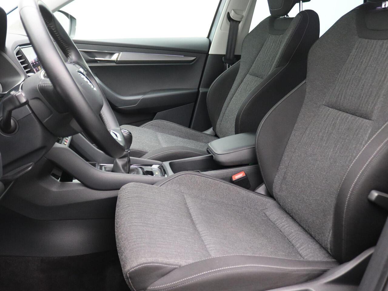 Skoda Karoq 1.0 TSI Business Edition Plus 115PK Achteruitrijcamera, Keyless, Cruise Controle, Navi, Clima, Trekhaak, 17" LM Velgen