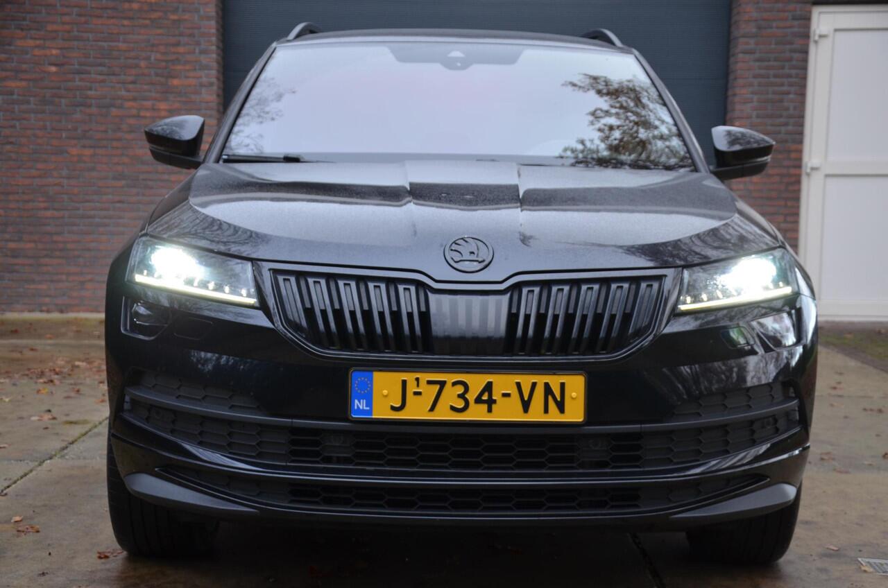 Skoda Karoq 1.5 TSI ACT Sportline Business Automaat/Navi/Audio installatie premium/Led/Pdc/Ecc/Stoelverwarming/Virtual Cockpit/Achteruitrijcamera/Cr-Control adaptief/Extra getint glas