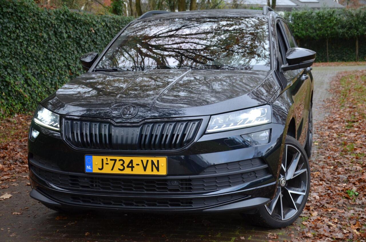 Skoda Karoq 1.5 TSI ACT Sportline Business Automaat/Navi/Audio installatie premium/Led/Pdc/Ecc/Stoelverwarming/Virtual Cockpit/Achteruitrijcamera/Cr-Control adaptief/Extra getint glas