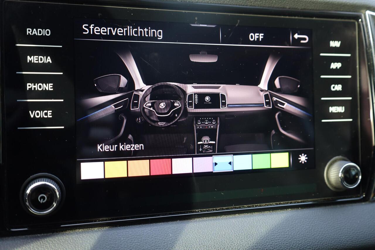 Skoda Karoq 1.0 TSI Business Edition CARPLAY CAMERA SFEERVERL. STOELERW. DAB CRUISE CLIMA NAVI 2XPDC LMV