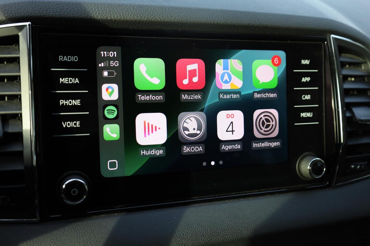 Skoda Karoq 1.0 TSI Business Edition CARPLAY CAMERA SFEERVERL. STOELERW. DAB CRUISE CLIMA NAVI 2XPDC LMV