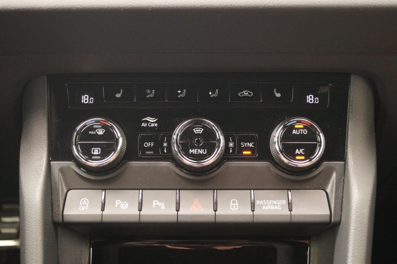 Skoda Karoq 1.5 TSI 150pk DSG Sportline Business -LEER-ECC-