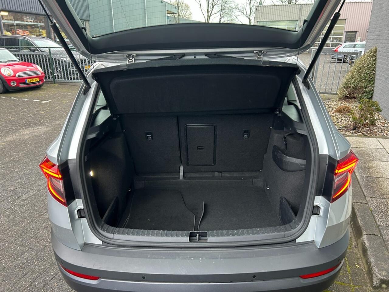 Skoda Karoq 1.0 TSI BUSINESS EDITION