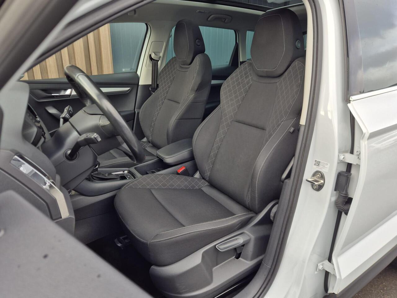 Skoda Karoq 1.0 TSI Ambition Business | BTW | Automaat | Pano | Virtual | trekhaak | Carplay