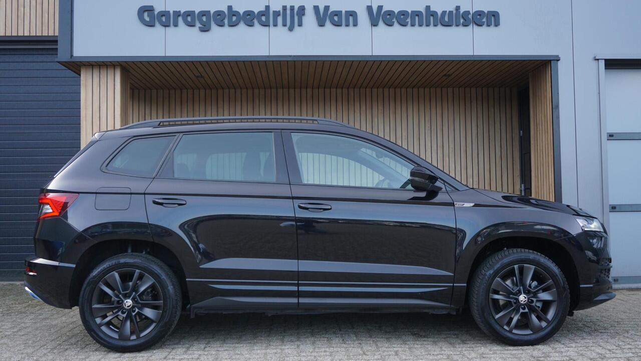 Skoda Karoq 1.5 TSI 150pk Sportline Business Virtual Navi A-Camera Sfeerverlichting Adaptive Cruise Keyless LED 88140km!