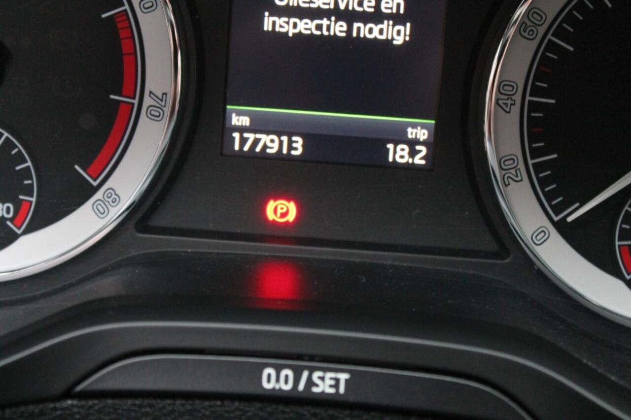 Skoda Karoq 1.0 TSI BUSINESS EDITION