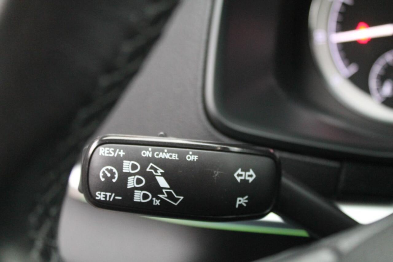 Skoda Karoq 1.0 TSI BUSINESS EDITION