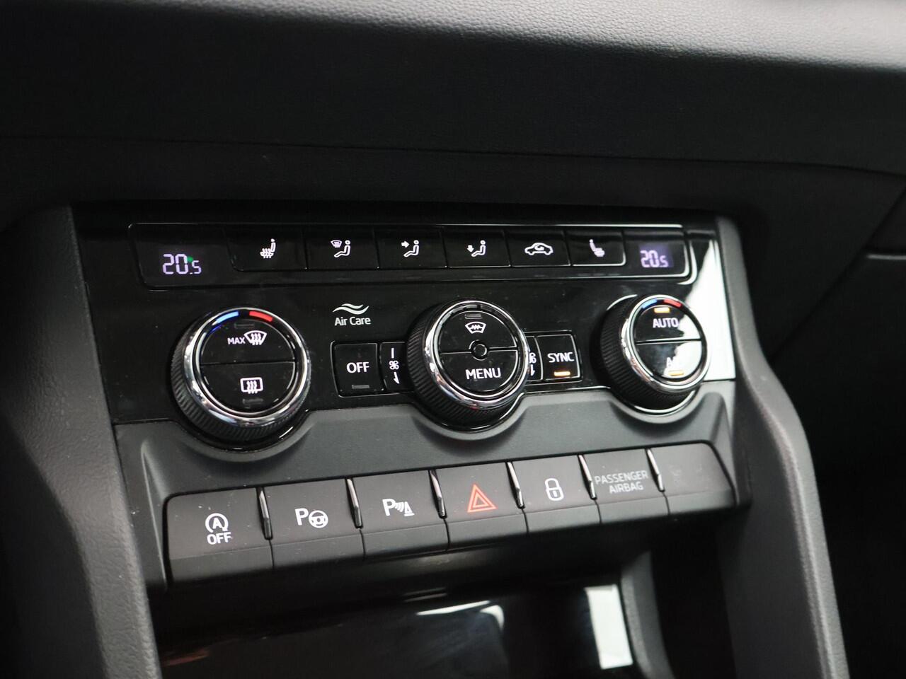 Skoda Karoq 1.5 TSI ACT 150 PK AUT. + VIRTUAL COCKPIT | ADAPTIVE CRUISE | TREKHAAK | STUURVERWARMING