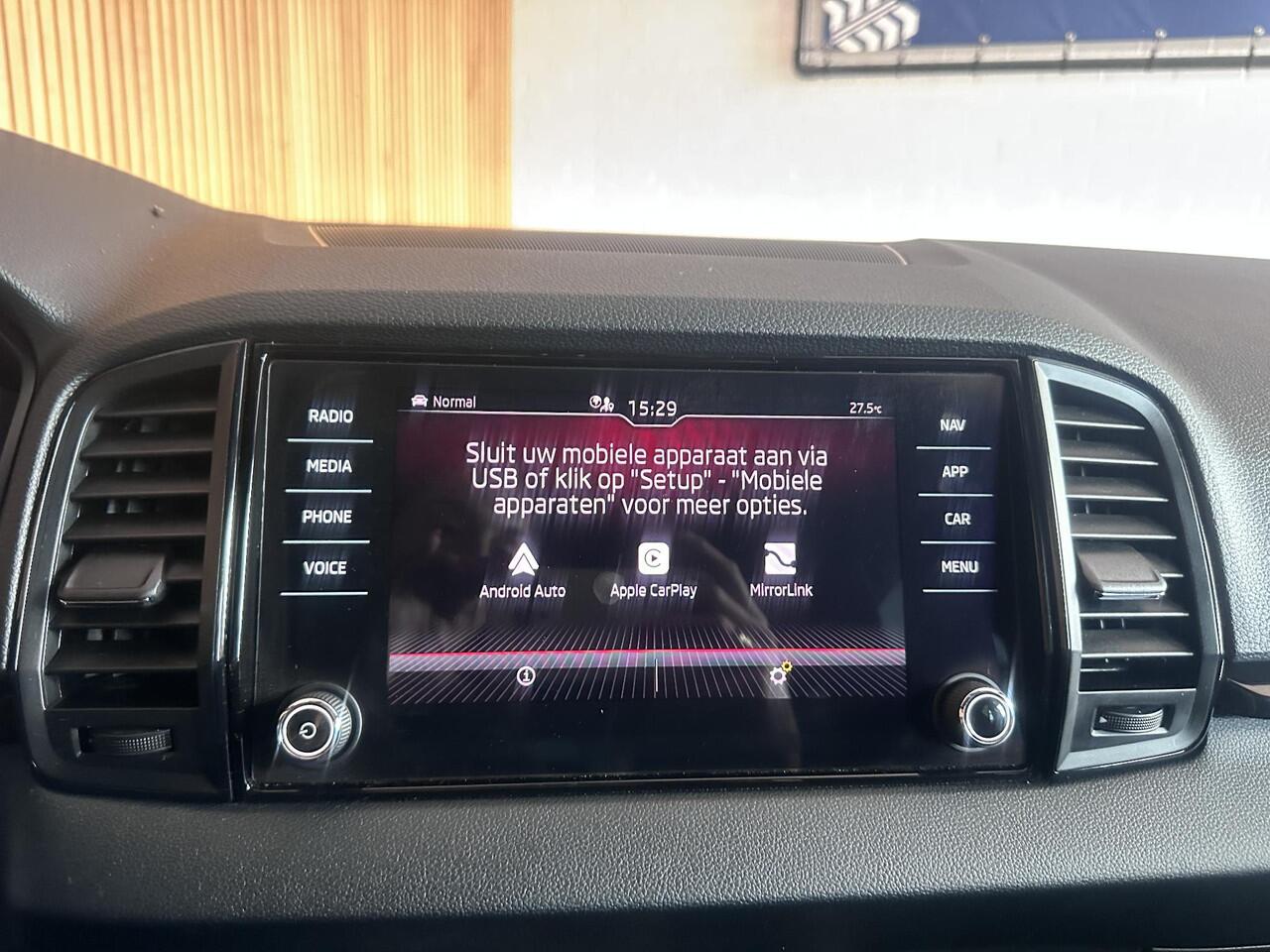 Skoda Karoq 1.5 TSI ACT Sportline Business Trekhaak | Canton | Camera | Sfeerverlichting