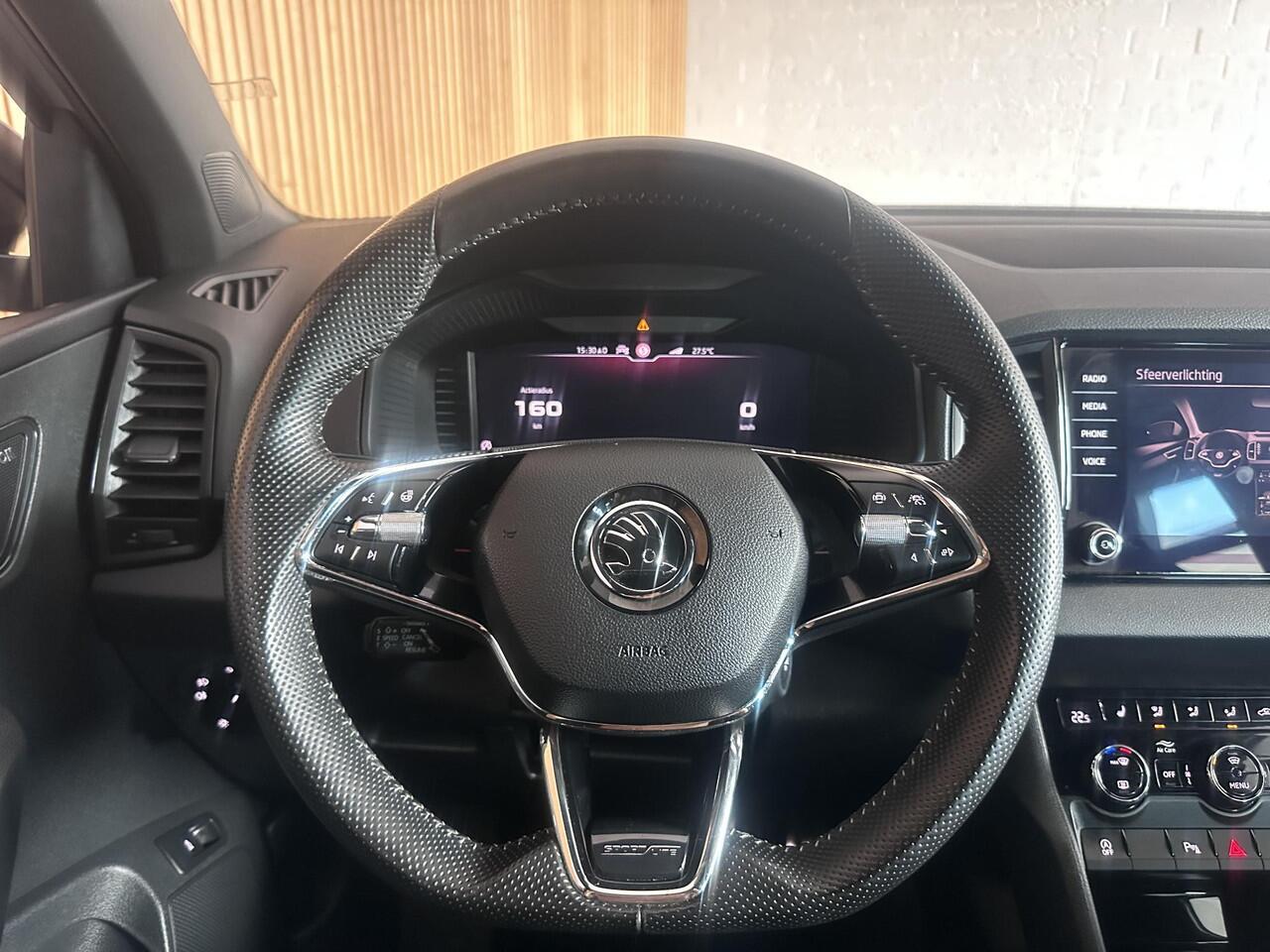 Skoda Karoq 1.5 TSI ACT Sportline Business Trekhaak | Canton | Camera | Sfeerverlichting