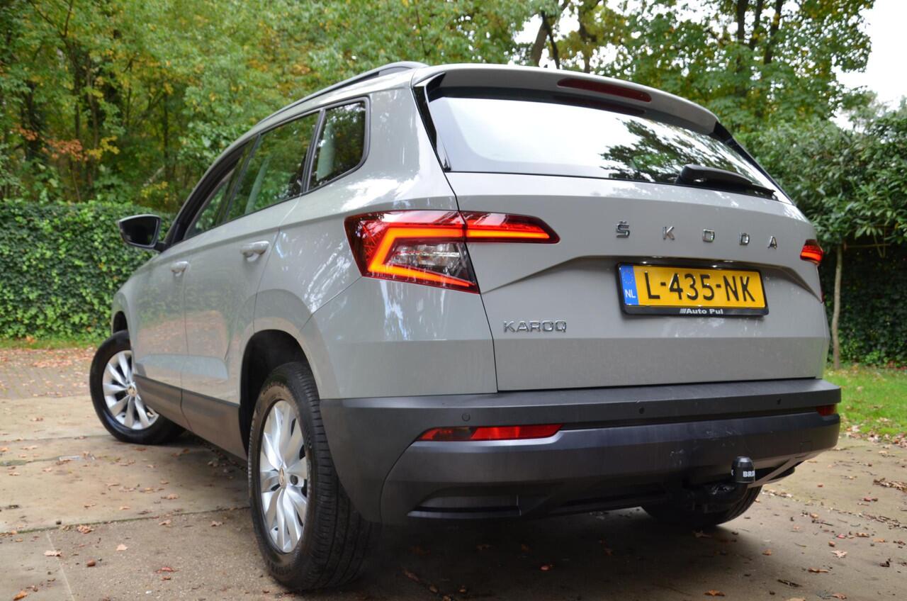 Skoda Karoq 1.5 TSI ACT Business Edition Automaat/Ecc/Pdc/Apple Carplay/Android Auto/lichtmetalen velgen/Cr-Controle/Trekhaak