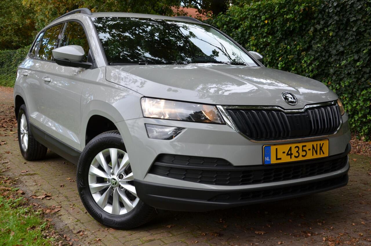 Skoda Karoq 1.5 TSI ACT Business Edition Automaat/Ecc/Pdc/Apple Carplay/Android Auto/lichtmetalen velgen/Cr-Controle/Trekhaak