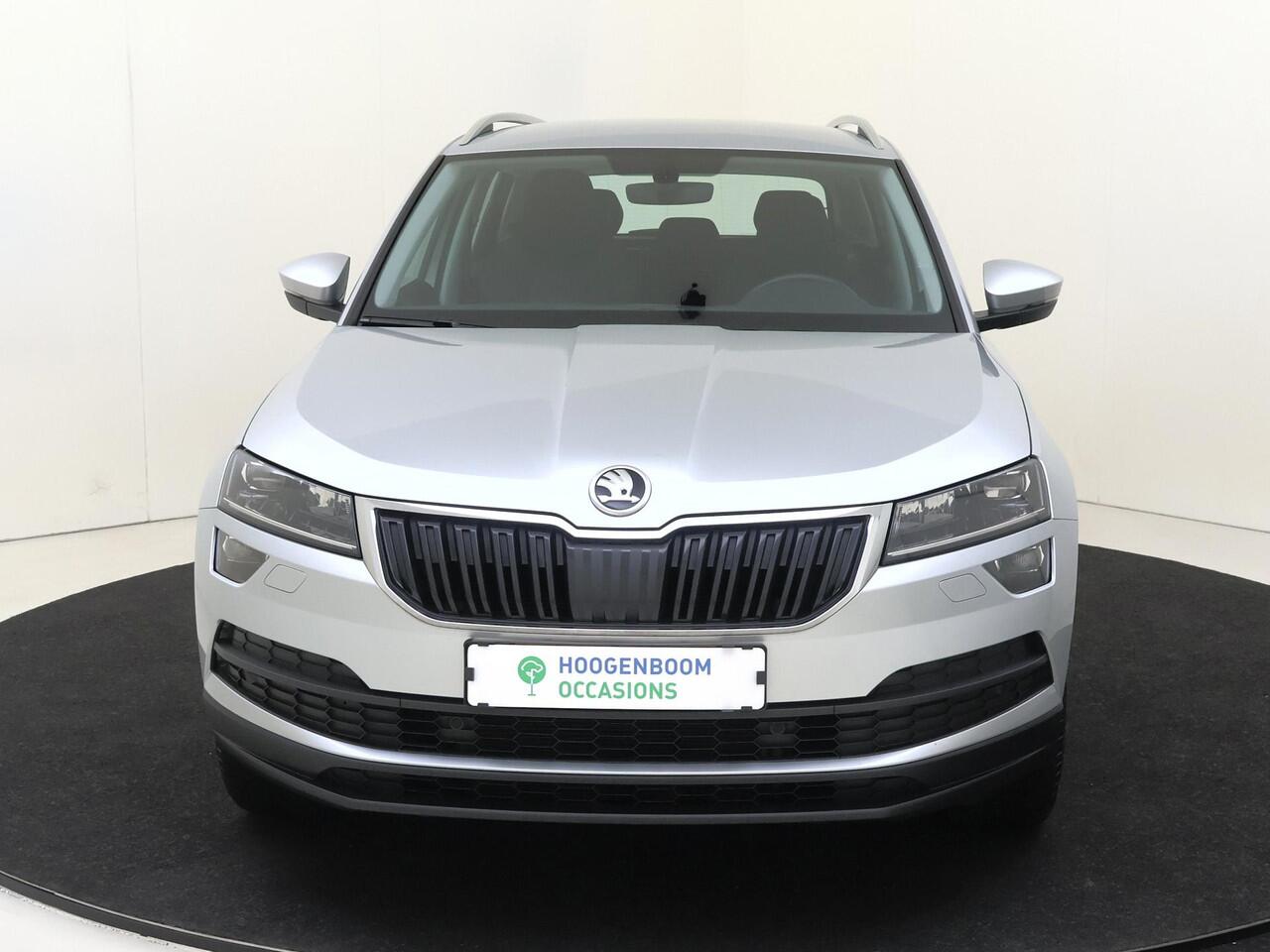 Skoda Karoq 1.5 TSI ACT Business Edition Plus | Keyless | Achteruitrijcamera | Navigatie | Cruise control | CarPlay | Full LED verlichting | Elektrisch inklapbare buitenspiegels |