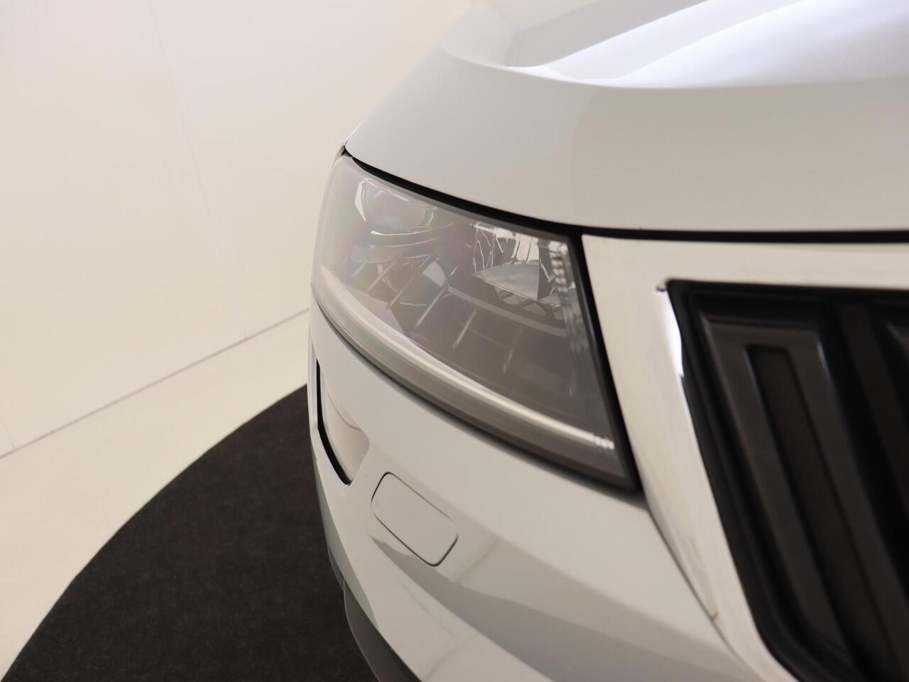 Skoda Karoq 1.5 TSI ACT Business Edition Plus | Keyless | Achteruitrijcamera | Navigatie | Cruise control | CarPlay | Full LED verlichting | Elektrisch inklapbare buitenspiegels |