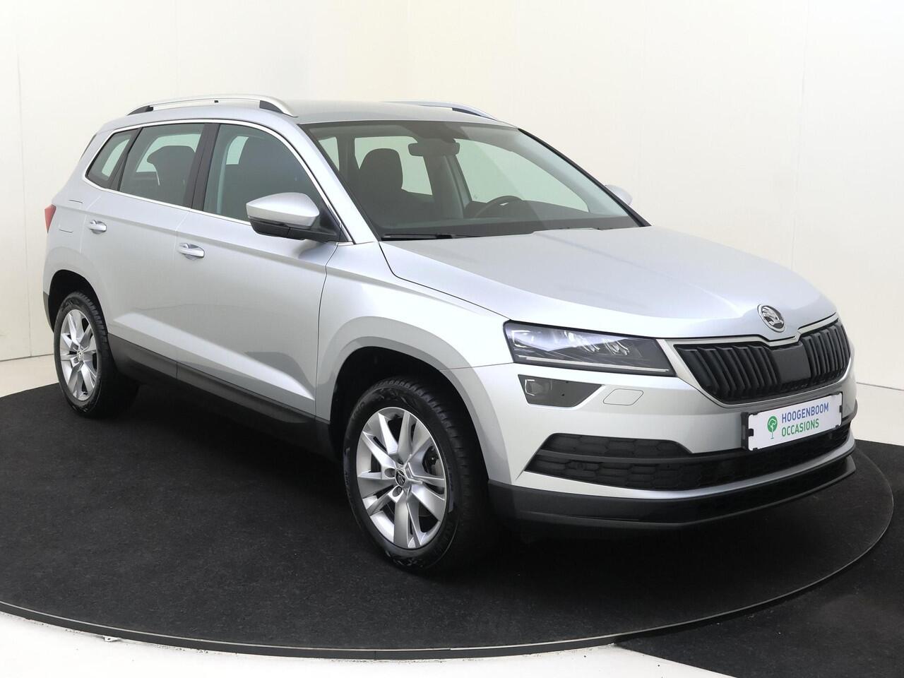 Skoda Karoq 1.5 TSI ACT Business Edition Plus | Keyless | Achteruitrijcamera | Navigatie | Cruise control | CarPlay | Full LED verlichting | Elektrisch inklapbare buitenspiegels |