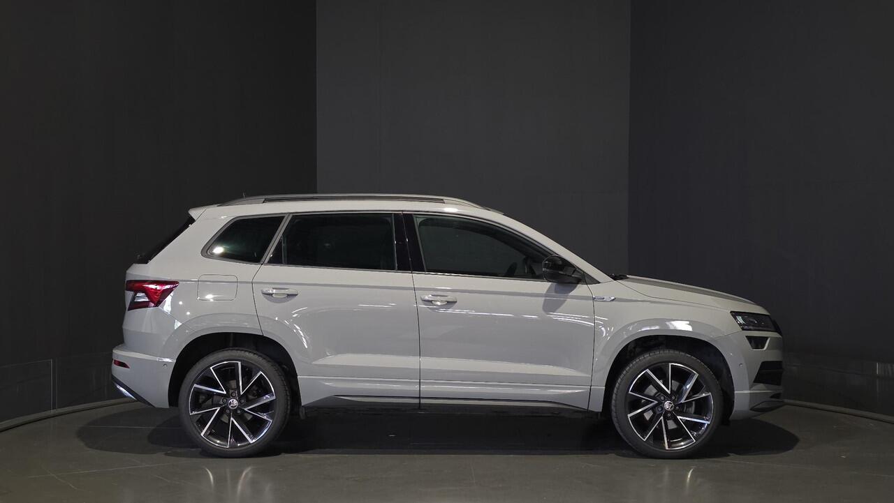 Skoda Karoq 1.5 TSI ACT Sportline | Pano | Carplay | Camera