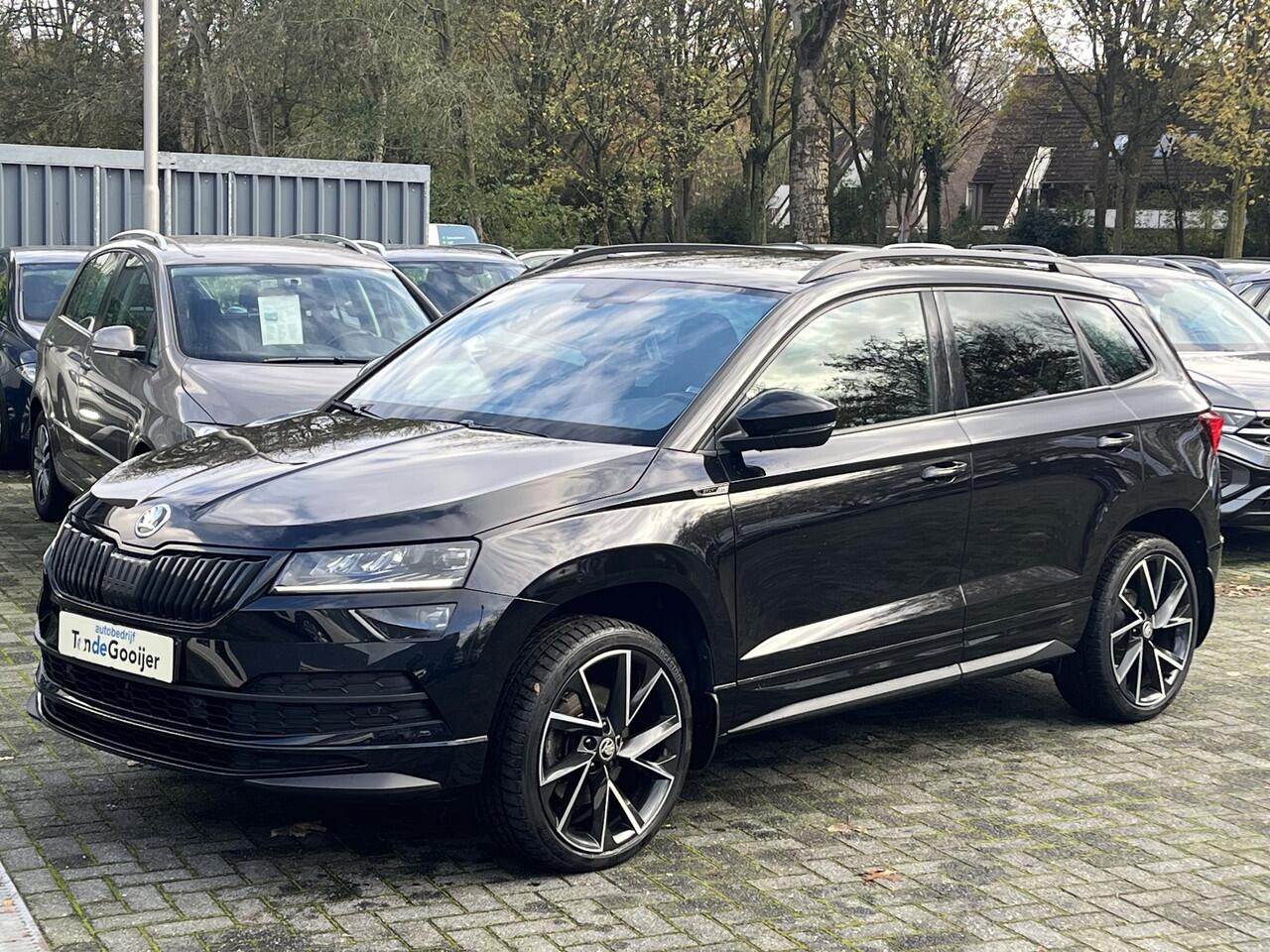 Skoda Karoq 1.5 TSi DSG ACT Sportline Business | TREKHAAK | STOELVERW. | EL. ACHTERKLEP | 19" |