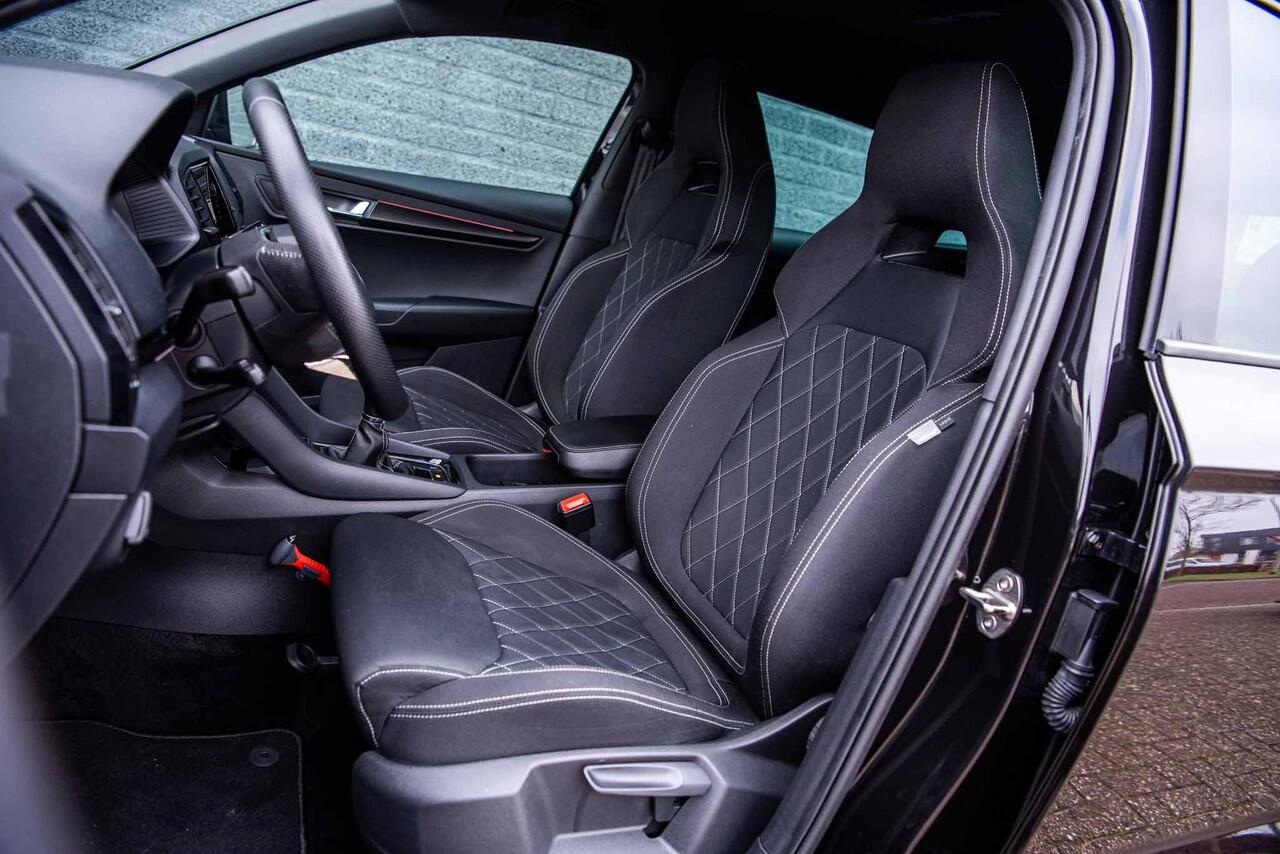 Skoda Karoq 1.5 TSi 150 pk Sportline Business | 19 " | Camera | Stoelverwarming