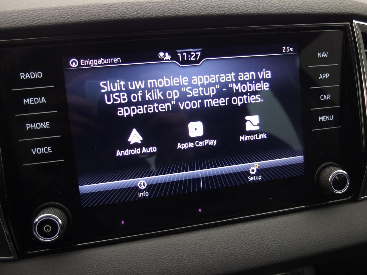 Skoda Karoq 1.0 TSI Business Edition TREKHAAK / CARPLAY / NAVI / CLIMA / PDC / BLUETOOTH / CRUISE / NL-AUTO