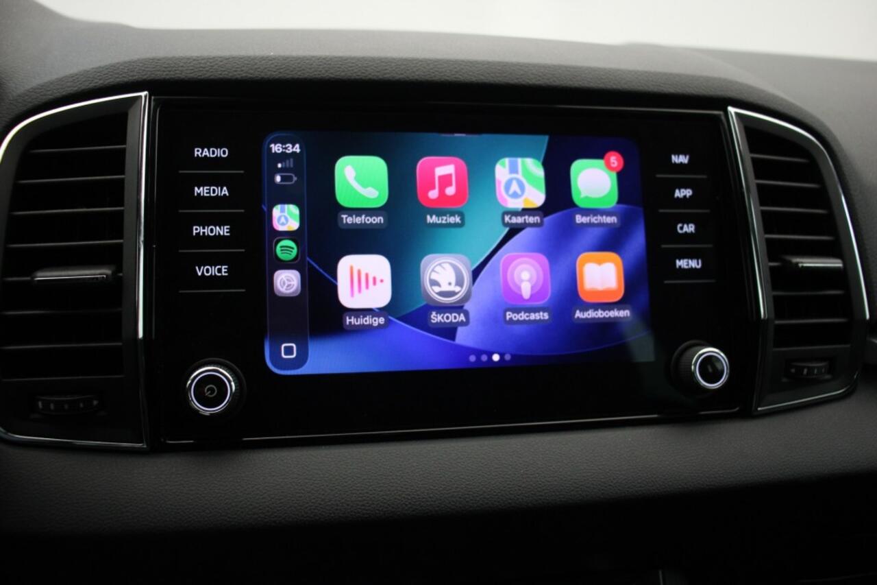 Skoda Karoq 1.5 TSI ACT Business Edition Automaat - Carplay, Navi, Cruise, Clima, Stoelverw.