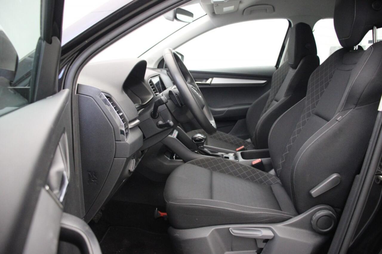 Skoda Karoq 1.5 TSI ACT Business Edition Automaat - Carplay, Navi, Cruise, Clima, Stoelverw.