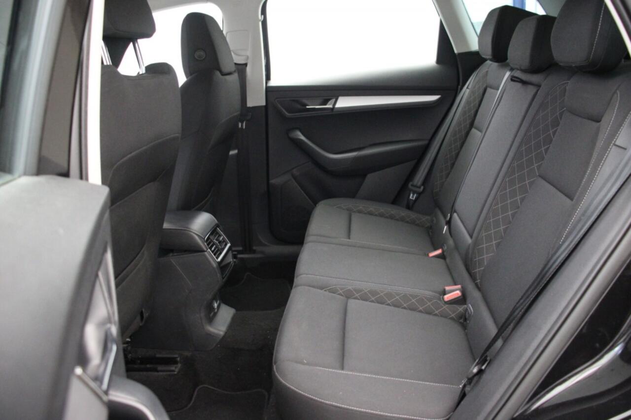 Skoda Karoq 1.5 TSI ACT Business Edition Automaat - Carplay, Navi, Cruise, Clima, Stoelverw.