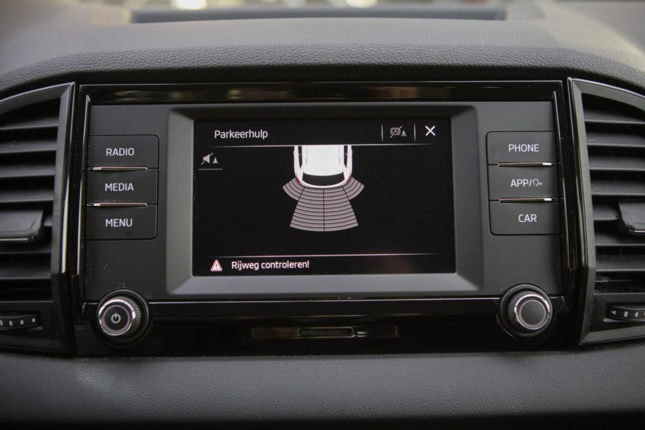 Skoda Karoq 1.0 TSI Bus. Ed.