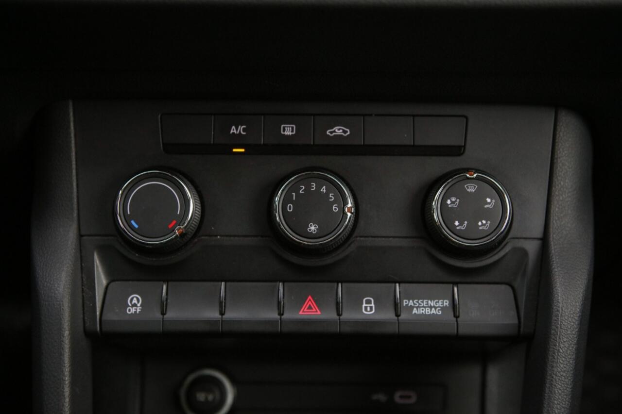 Skoda Karoq 1.0 TSI Bus. Ed.