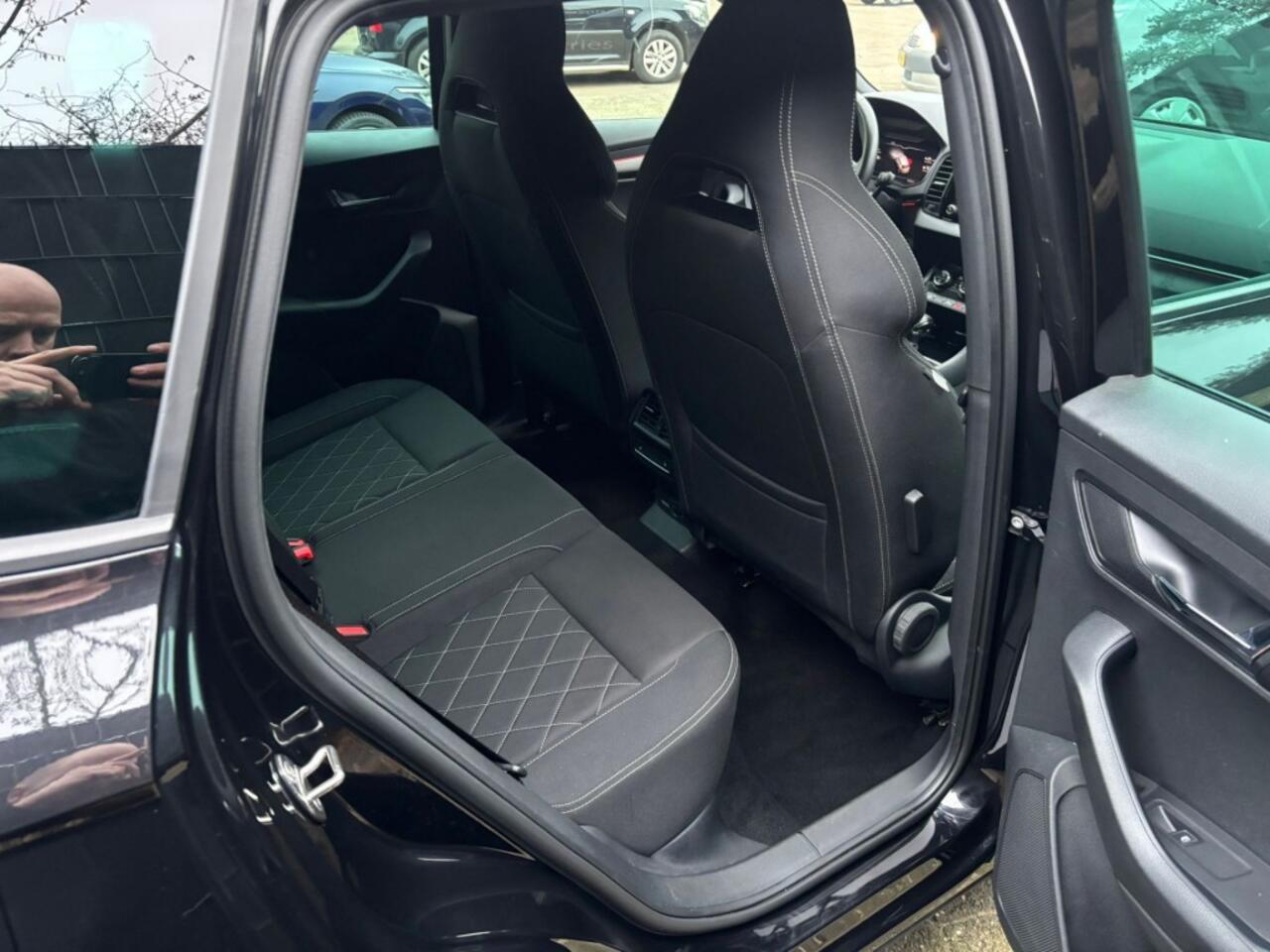 Skoda Karoq 1.5 TSI SPORTL. BUS.**Digitaalcockpit//DAB/CARPLAY**