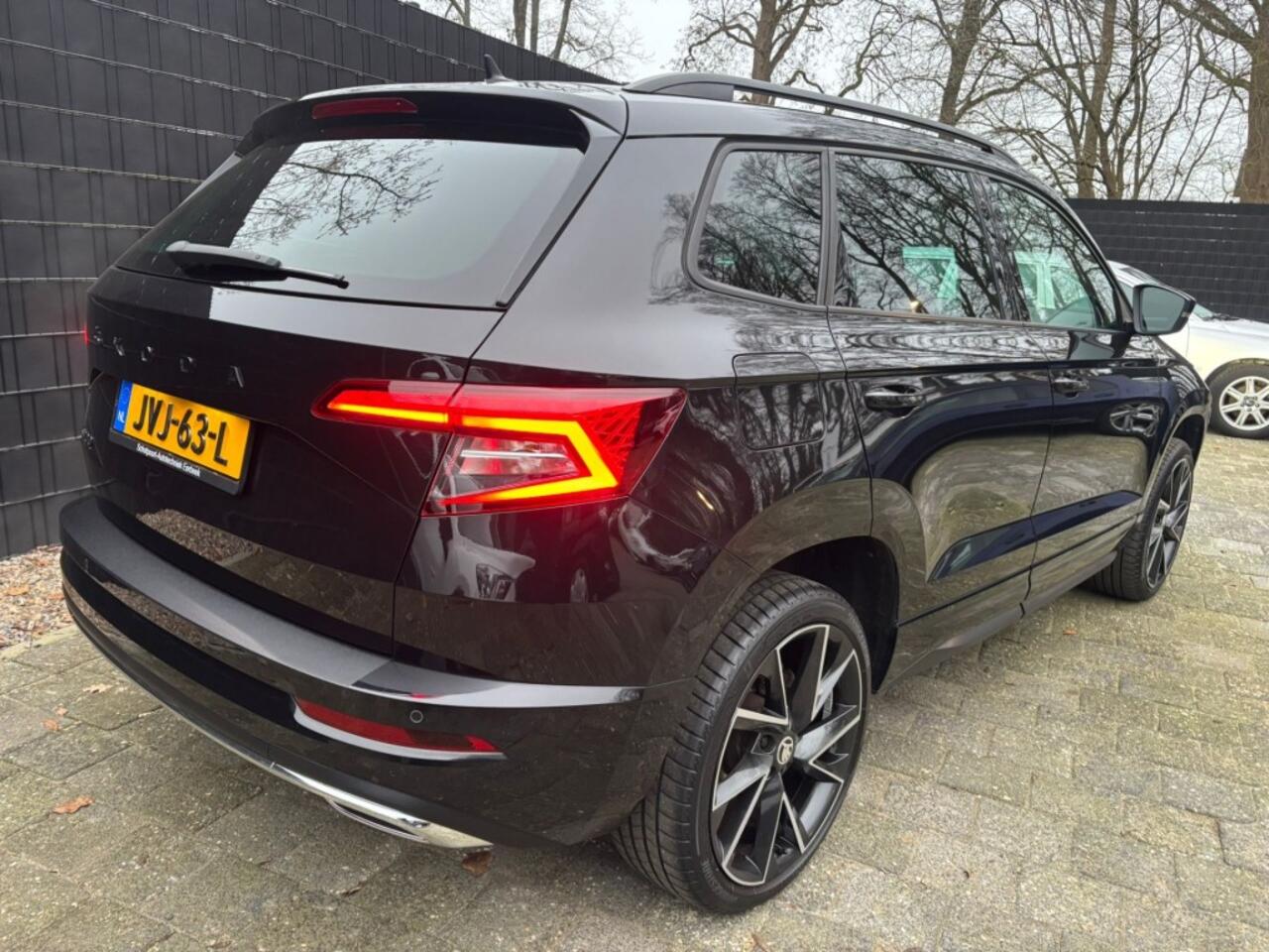 Skoda Karoq 1.5 TSI SPORTL. BUS.**Digitaalcockpit//DAB/CARPLAY**