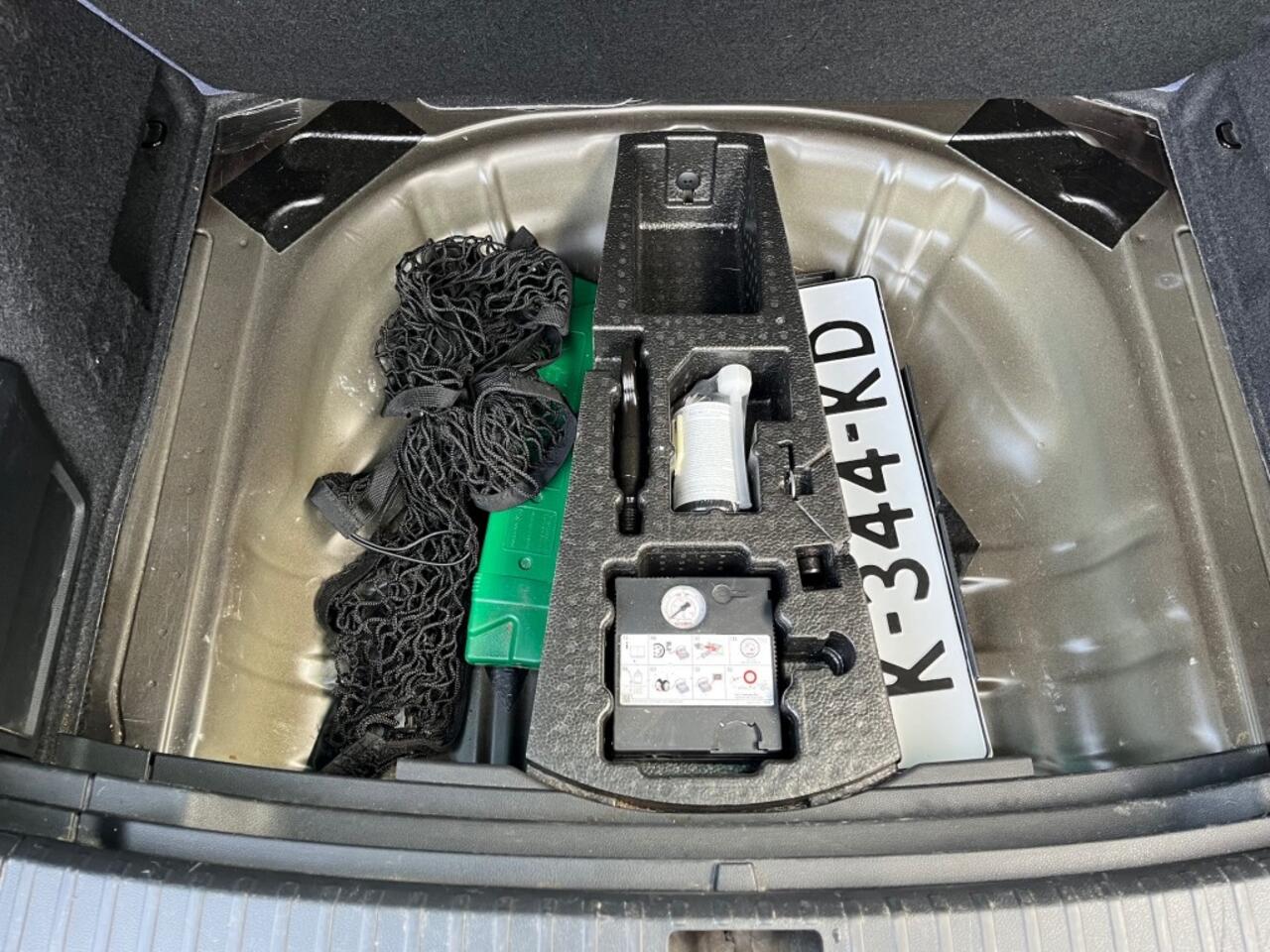 Skoda Karoq 1.5 TSI ACT BUS. ED.AUTOMAAT, NAP LOGISCH.