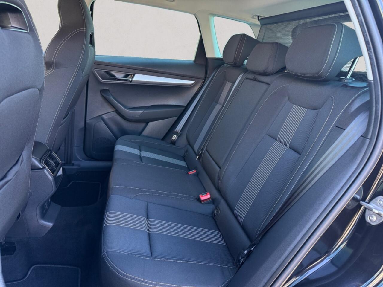 Skoda Karoq 1.0 TSI Business Edition | camera | PDC voor + achter | digitaal