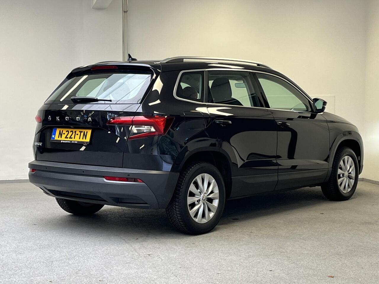 Skoda Karoq 1.0 TSI Business Edition | CAMERA | STOELVERWARMING |