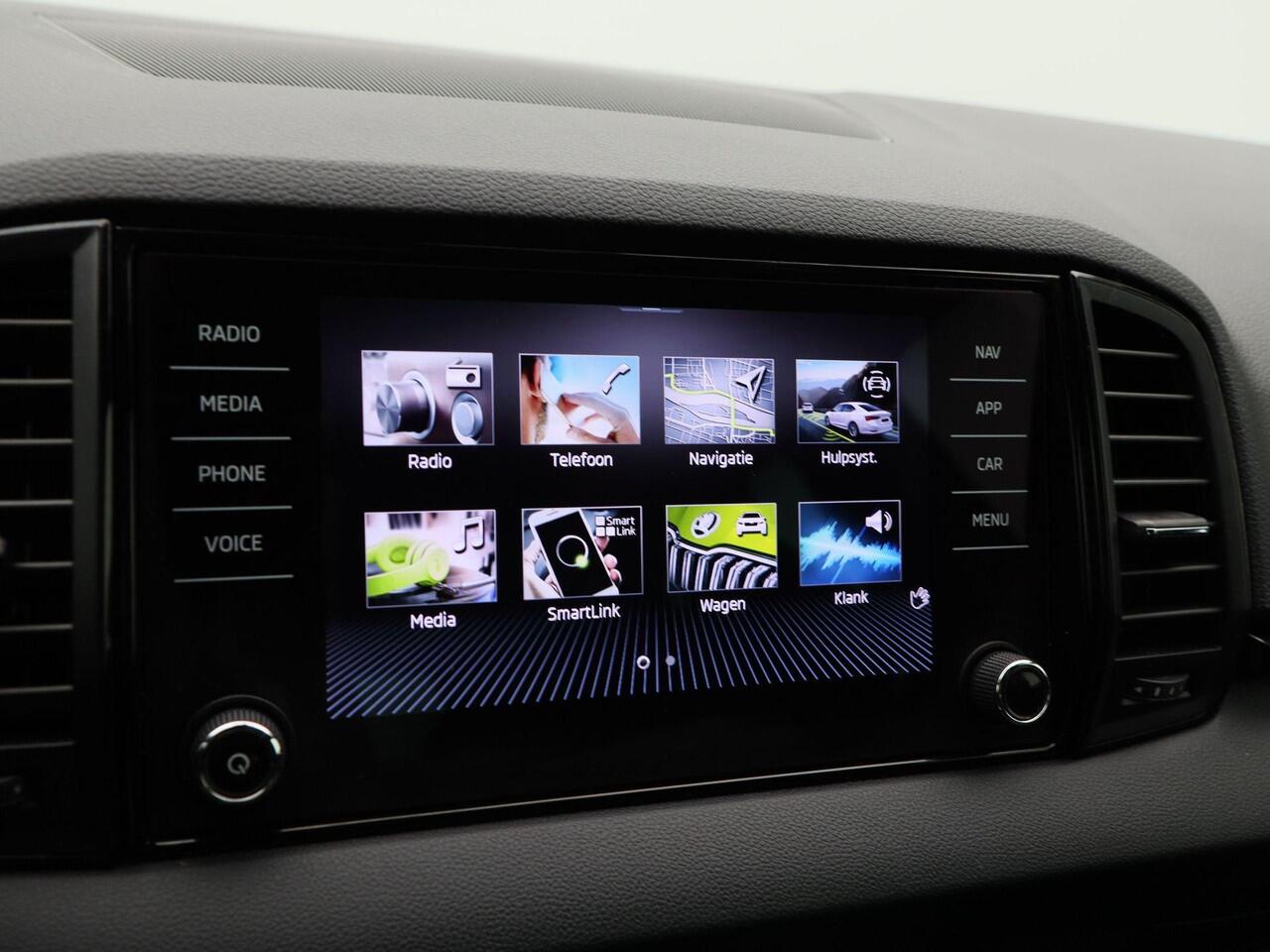 Skoda Karoq 1.5 TSi 150 Pk Automaat Sportline Business | Cruise | Climate | Stoelverwarming | Navigatie | Trekhaak | Camera | Carplay | 94.863 Km!!