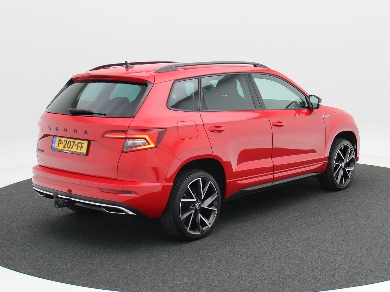 Skoda Karoq 1.5 TSi 150 Pk Automaat Sportline Business | Cruise | Climate | Stoelverwarming | Navigatie | Trekhaak | Camera | Carplay | 94.863 Km!!