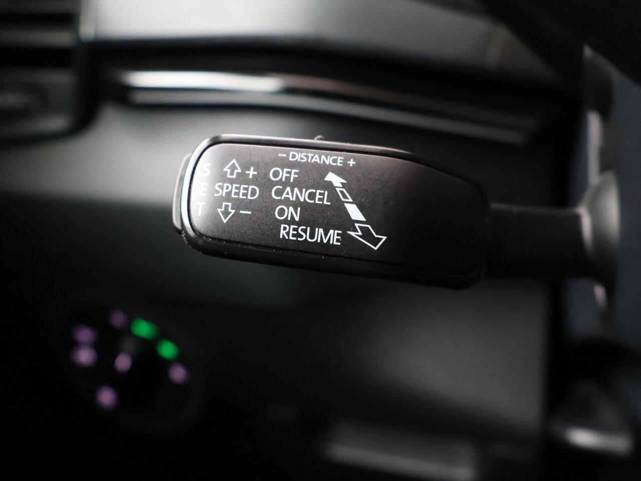 Skoda Karoq 1.5 TSI ACT Sportline Business | 150 PK | Automaat | Trekhaak wegklapbaar | Elek. achterklep | Matrix LED koplampen |