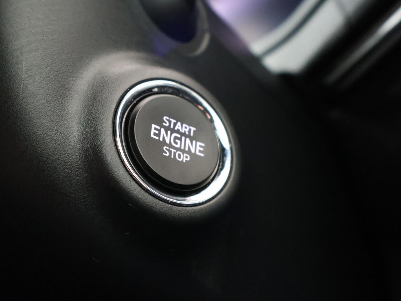 Skoda Karoq 1.5 TSI ACT Sportline Business | 150 PK | Automaat | Trekhaak wegklapbaar | Elek. achterklep | Matrix LED koplampen |