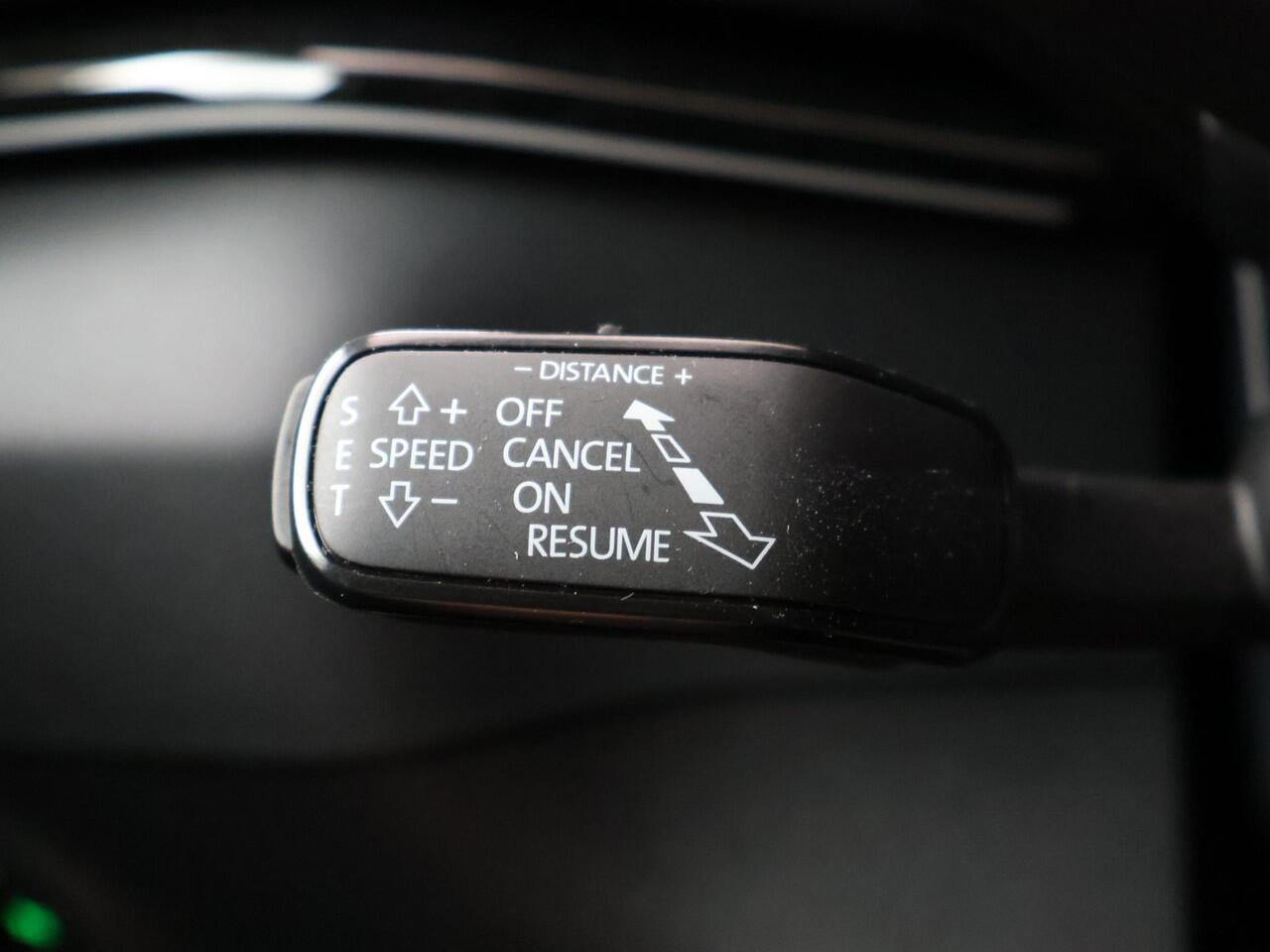 Skoda Karoq 1.5 TSI ACT Sportline Business | 150 PK | Automaat | Trekhaak wegklapbaar | Navigatiesysteem |