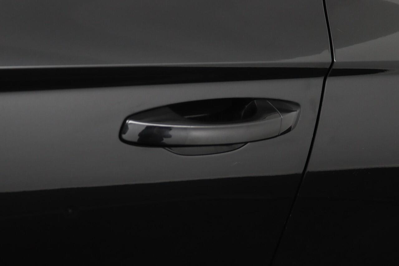 Skoda Karoq 1.0 TSI Business Edition Rijklaarprijs! Trekhaak!