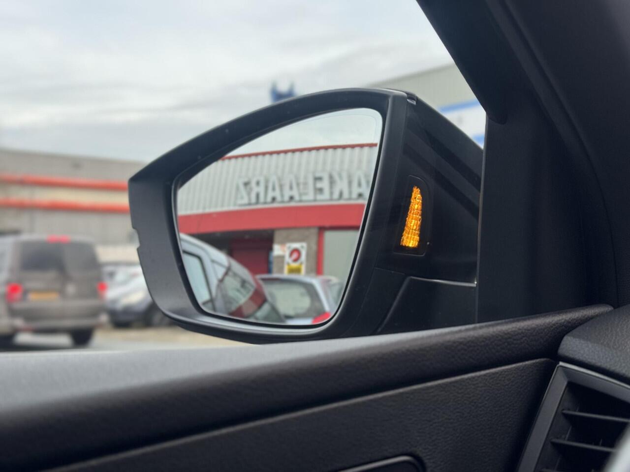 Skoda Karoq 1.5 TSI ACT Sportline ACC PANO 100% DEALER ONDERH