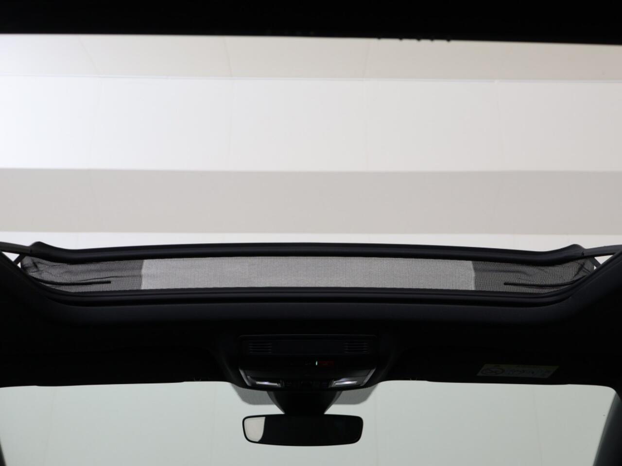 Skoda Karoq 1.5 TSI Sportline Business Automaat Panoramaschuifdak