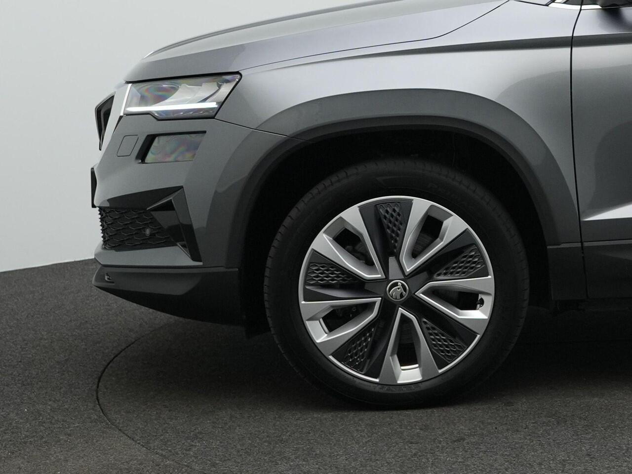 Skoda Karoq 1.5 TSI ACT 150 pk DSG Style | Trekhaak | Stuur-/stoelverwarming | Achteruitrijcamera | Navigatie