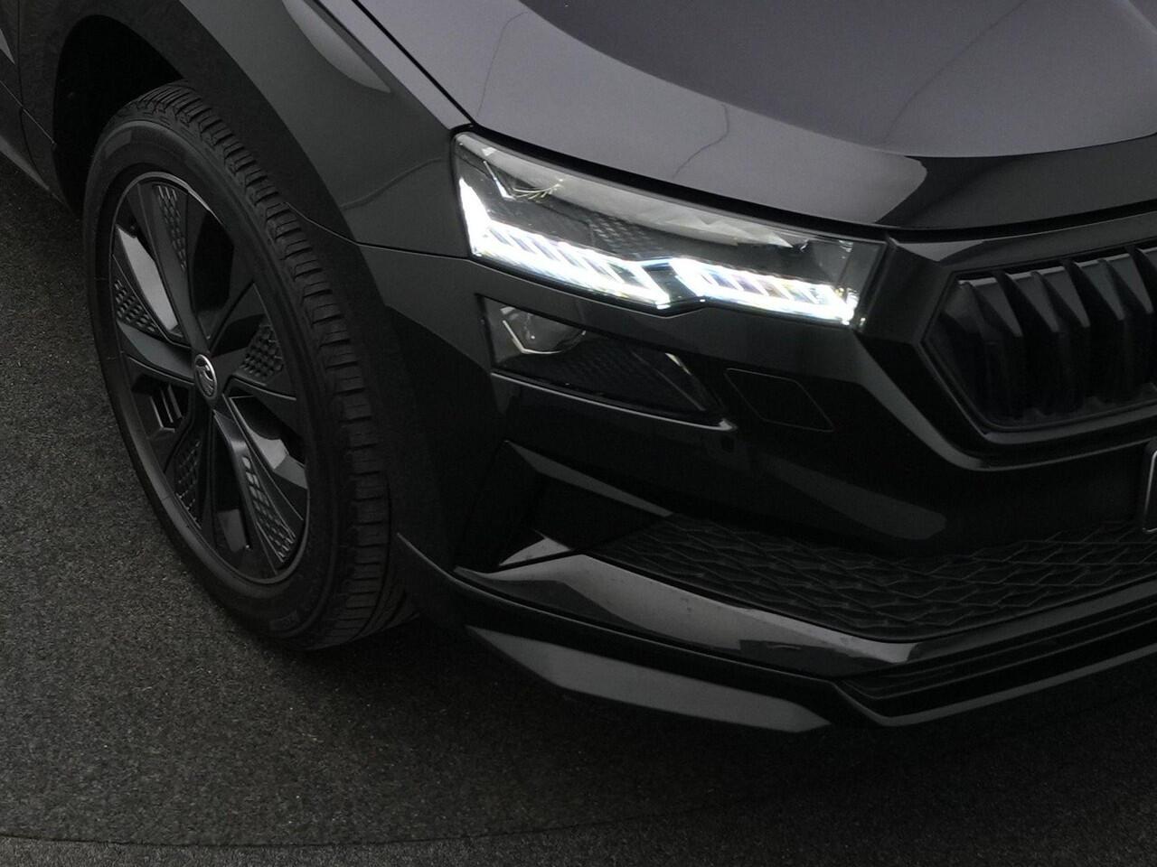 Skoda Karoq 1.5 TSI ACT 150 pk DSG Sportline | Adaptief onderstel | Stuur-/achterbankverwarming | Matrix LED | Keyless