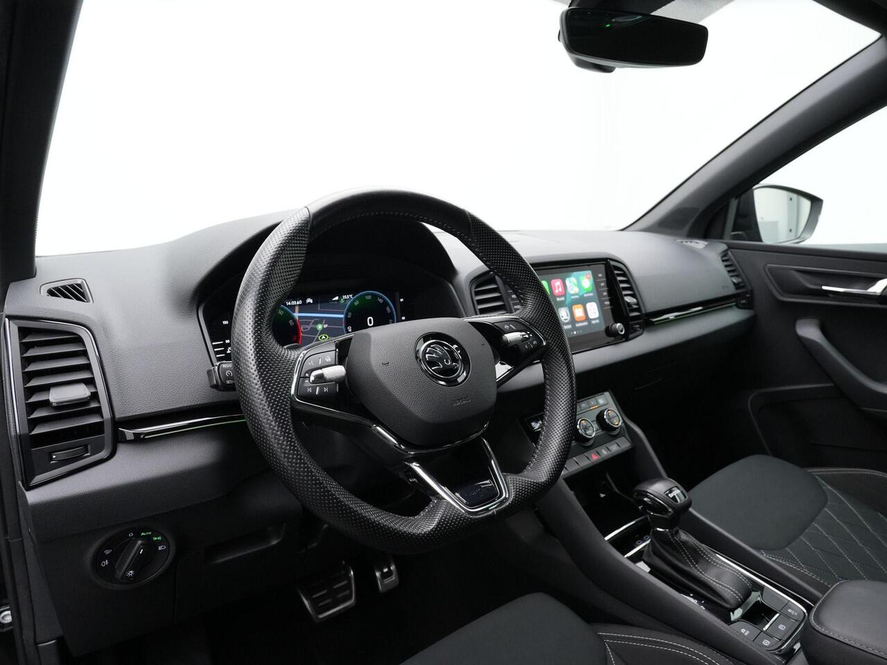 Skoda Karoq 1.5 TSI ACT 150 pk DSG Sportline | Adaptief onderstel | Stuur-/achterbankverwarming | Matrix LED | Keyless