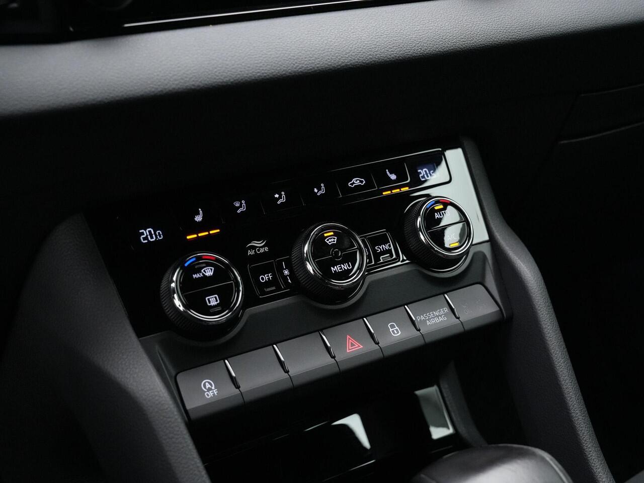 Skoda Karoq 1.5 TSI ACT 150 pk DSG Sportline | Adaptief onderstel | Stuur-/achterbankverwarming | Matrix LED | Keyless